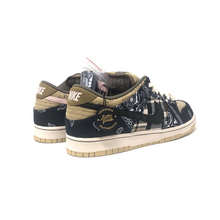 Load image into Gallery viewer, Nike SB Dunk Low Travis Scott